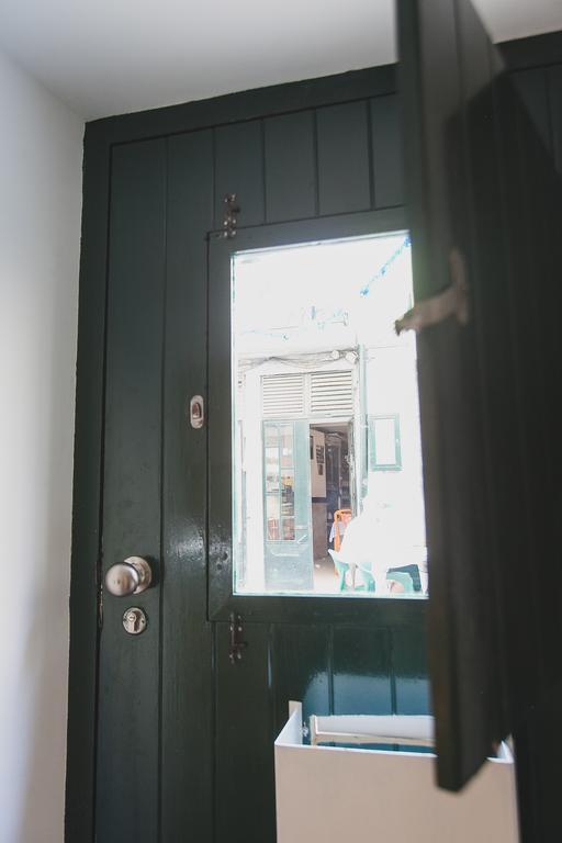 Loving Chiado Apartment Lisbon Ruang foto