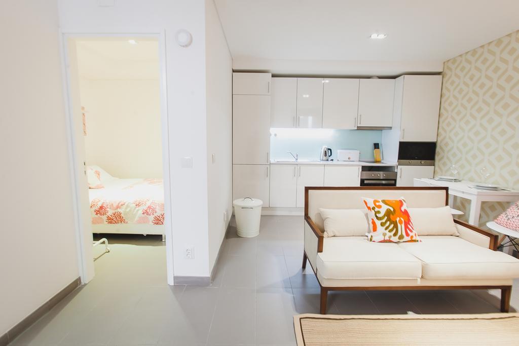 Loving Chiado Apartment Lisbon Ruang foto